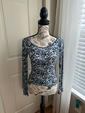 Aeropostale Blue Floral Long Sleeve